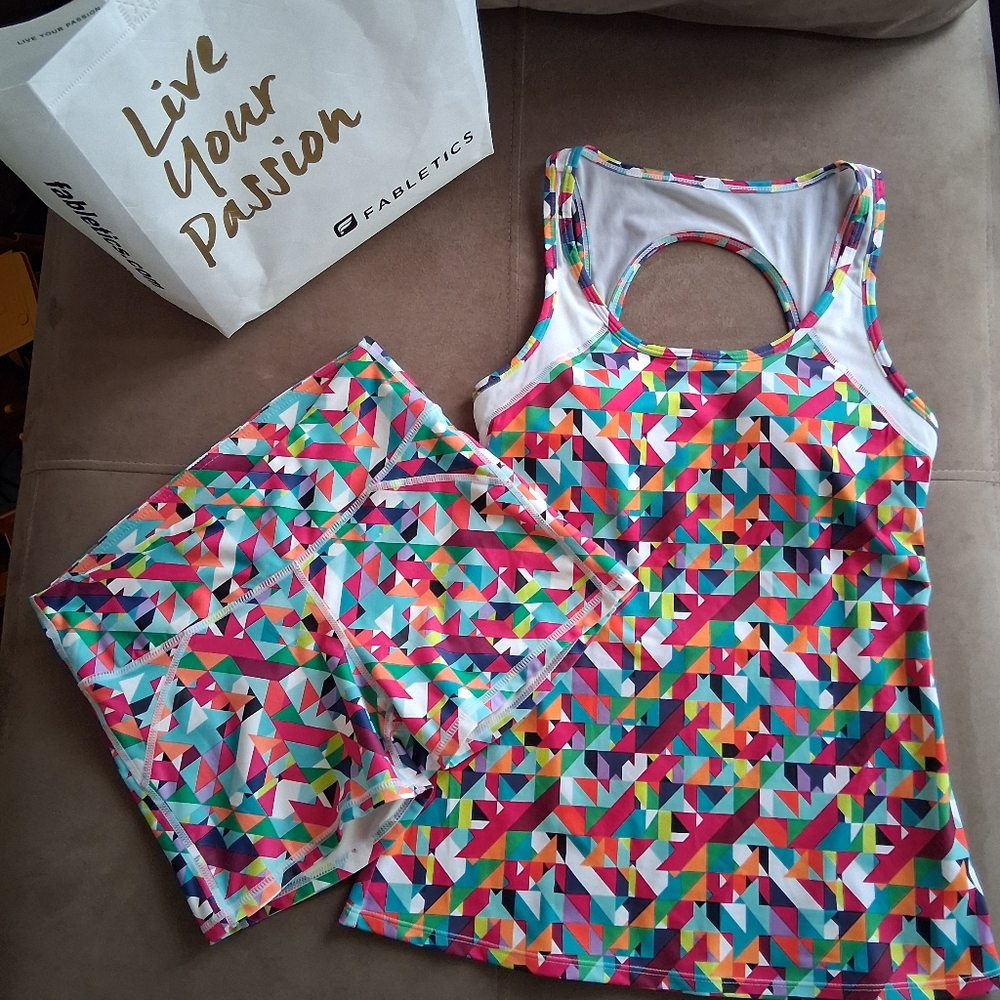 Fabletics Colorful Geometric 3-Piece Set Activewear